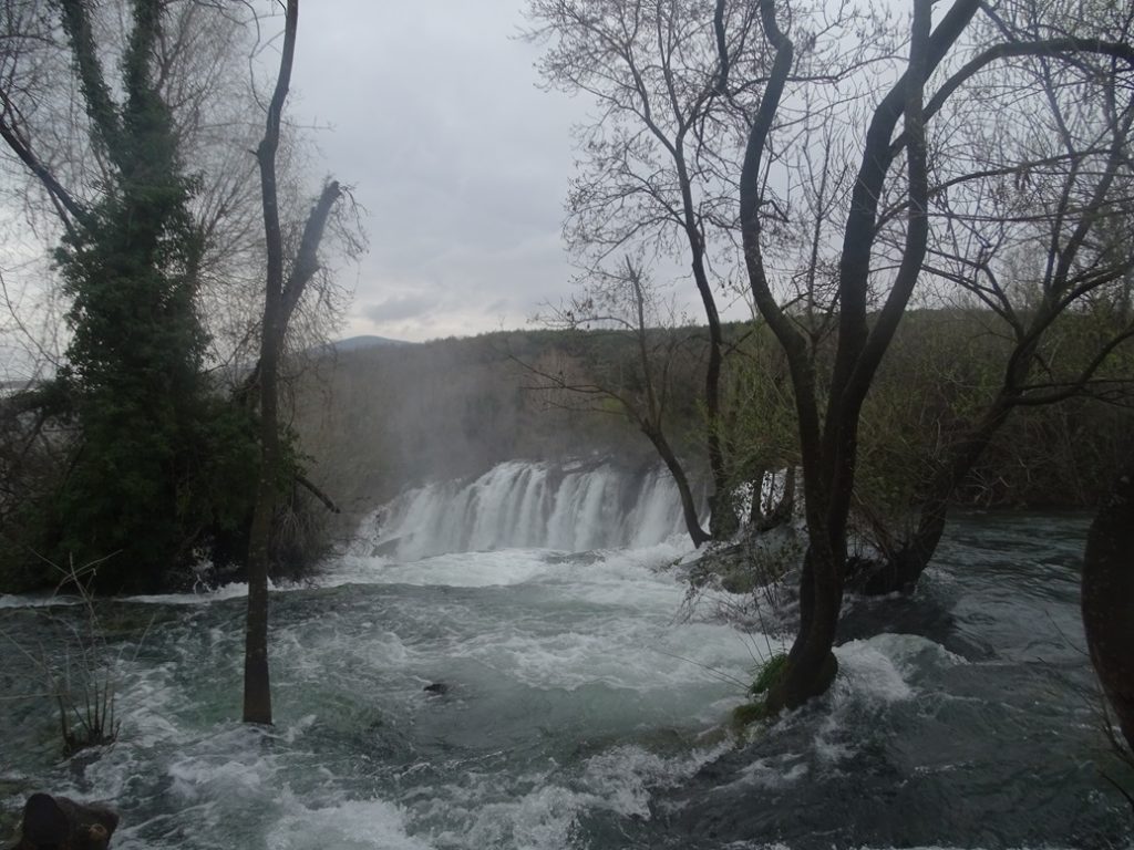 Bosnia - Cascadas de Kravica