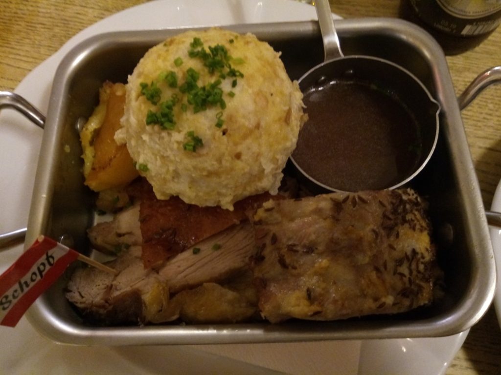 Austria - Salzburgo - Goldene Kugel (comida)