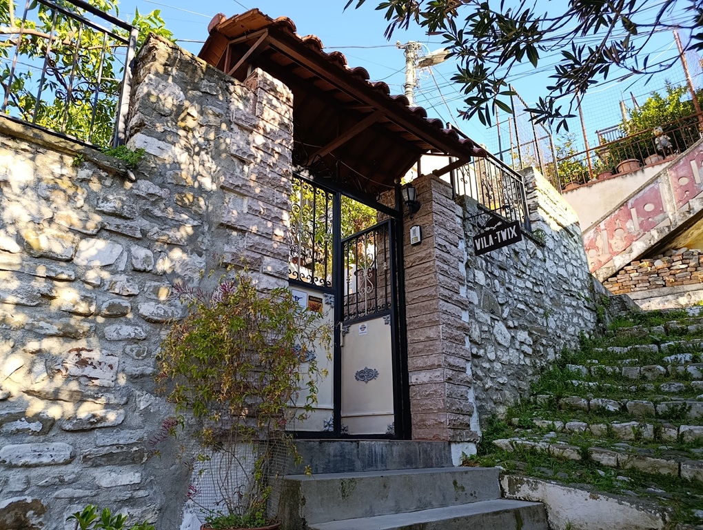 Albania - Berat - Hotel Villa Twix